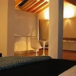 Ξενοδοχείο με διαμερίσματα Parizzi Suites&studio Restaurant 4*