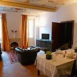 Parizzi Suites&studio Restaurant Ξενοδοχείο με διαμερίσματα 4*