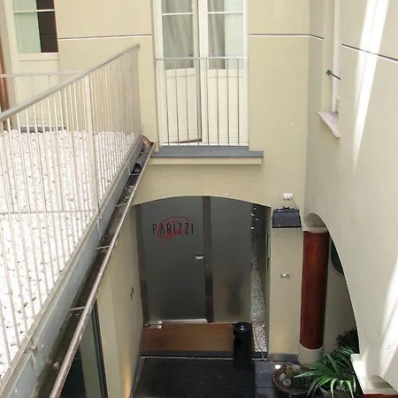 Parizzi & Restaurant 4*