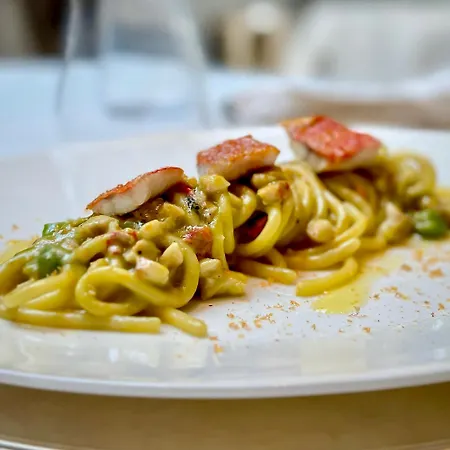 아파트호텔 Parizzi Suites&studio Restaurant