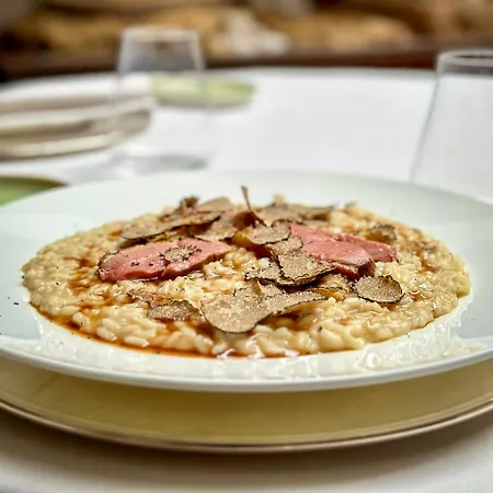 Parizzi Suites&studio Restaurant 아파트호텔 파르마