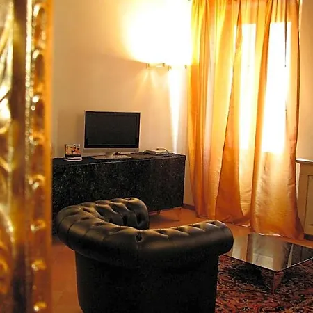 Aparthotel Parizzi Suites&studio Restaurant 4*