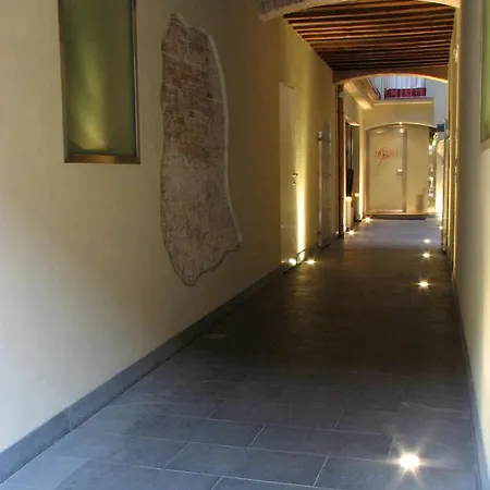 Aparthotel Parizzi Suites&studio Parma