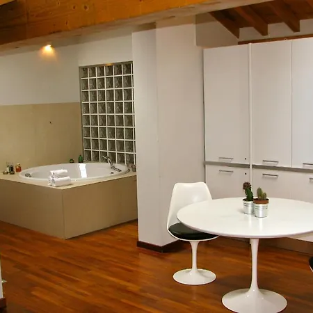 公寓式酒店 Parizzi & Restaurant 4*