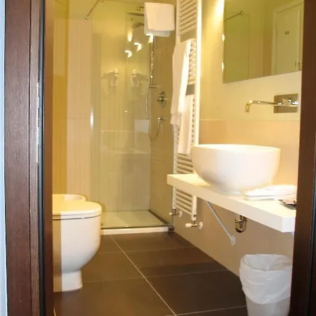Aparthotel Parizzi Suites&studio Restaurant