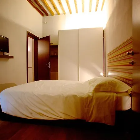 Parizzi Suites&studio Restaurant Aparthotel