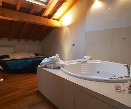 Parizzi Suites&studio Restaurant 4*