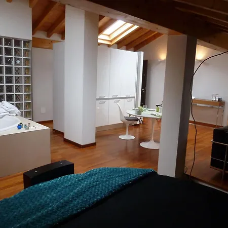 Parizzi Suites&studio Restaurant Aparthotel 4*